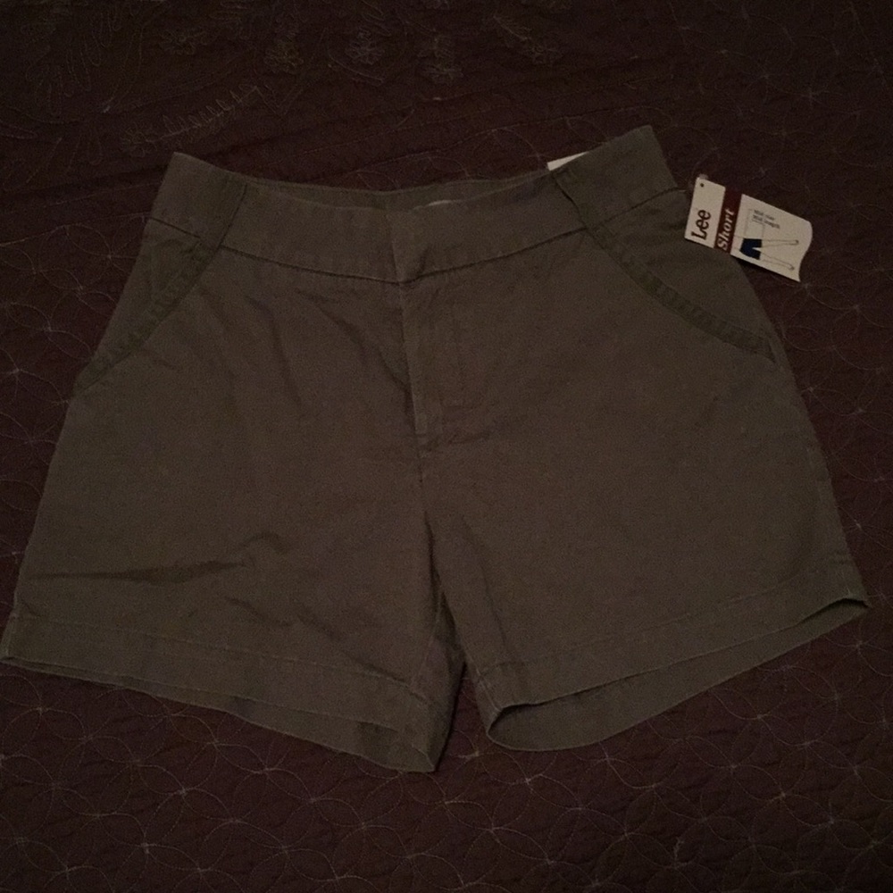 Lee women’s Shorts Surplus Olive 8M